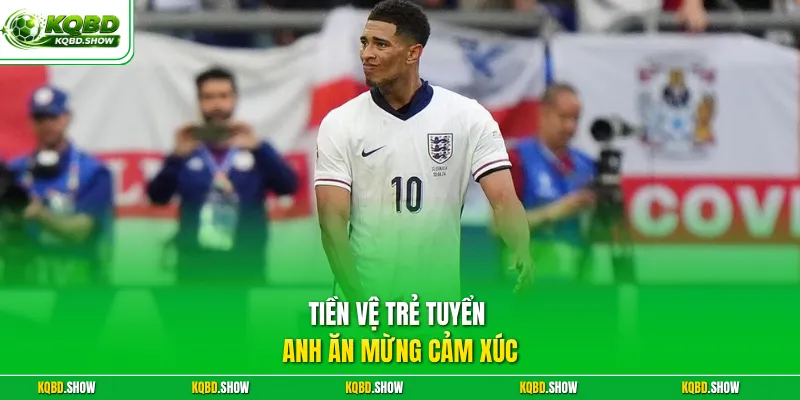 Tiền vệ trẻ tuyển Anh ăn mừng cảm xúc